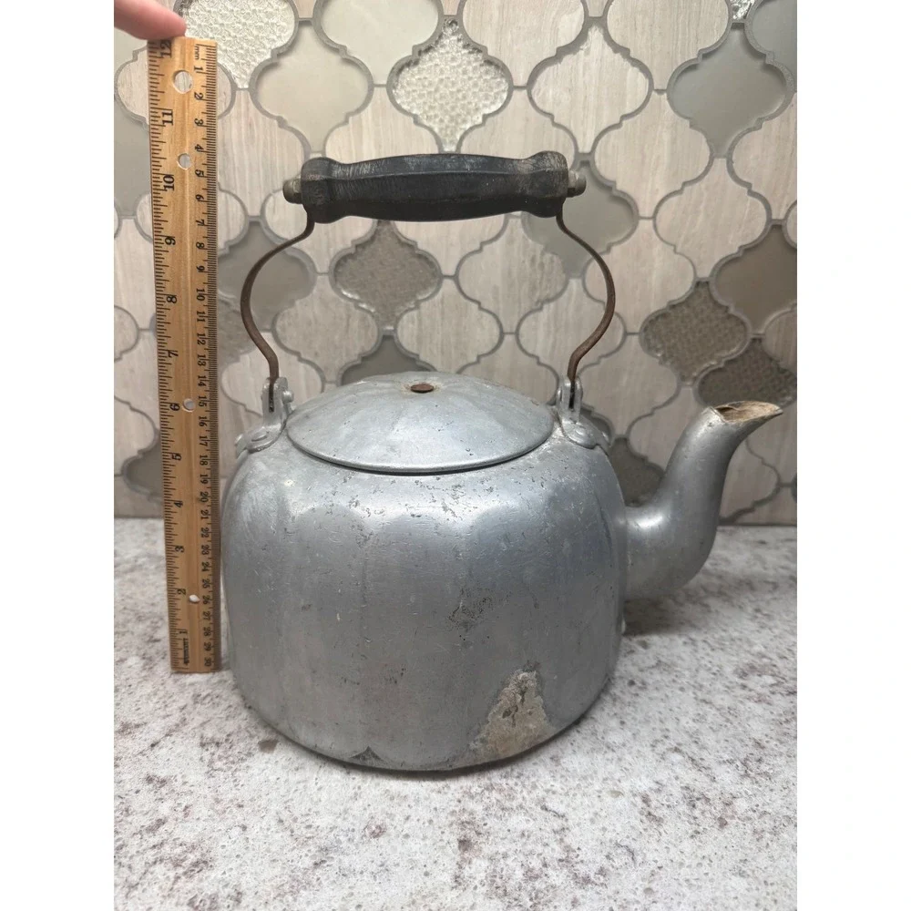 Vintage Mirro Aluminum Tea Kettle 5 Qt Wood Handle Rustic Farmhouse Decor 11in
